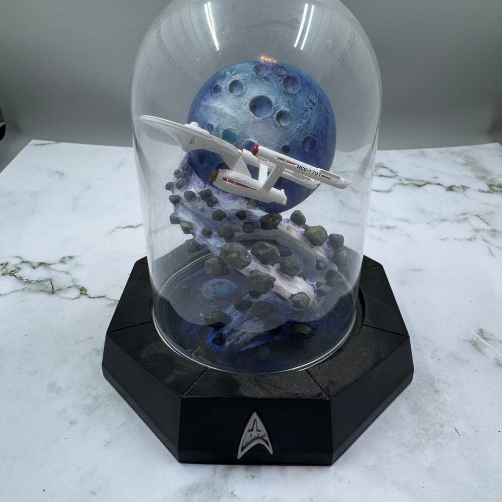 Star Trek USS Enterprise Sculpture